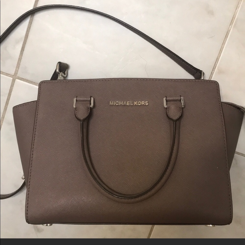 Michael Kors purse 👜